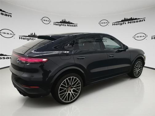 2022 Porsche Cayenne Platinum Edition