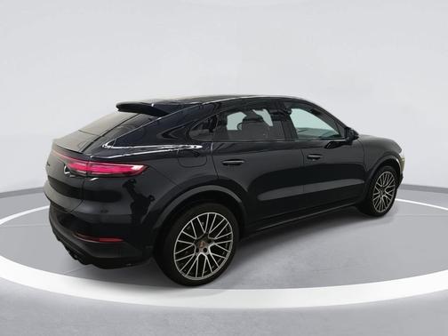 2022 Porsche Cayenne Platinum Edition