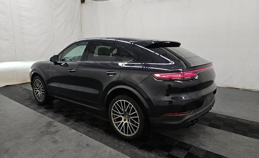 2022 Porsche Cayenne Platinum Edition