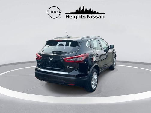 2022 Nissan Rogue Sport SV