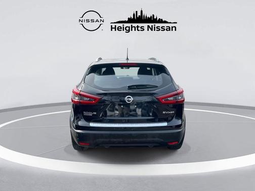 2022 Nissan Rogue Sport SV