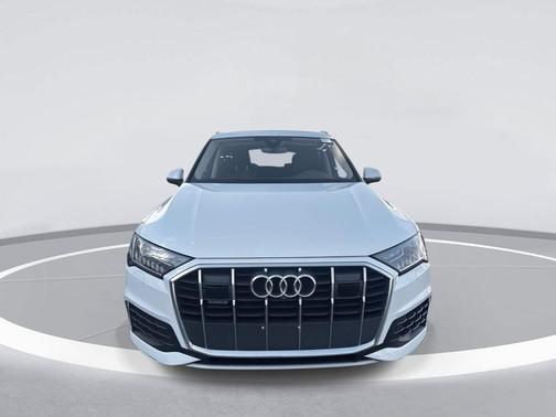 2024 Audi Q7 45 Premium Plus