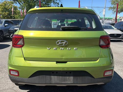 Green Apple 2020 Hyundai VENUE SEL