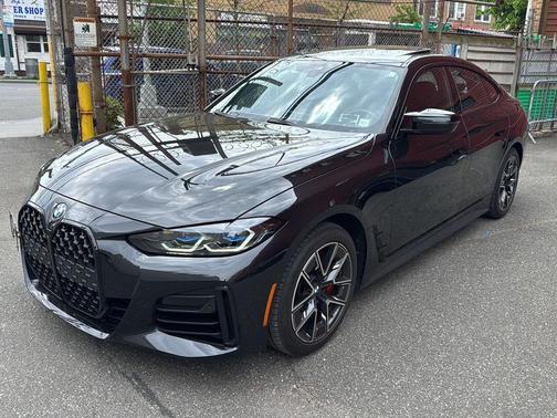 Black Sapphire Metallic 2024 BMW M440 i xDrive