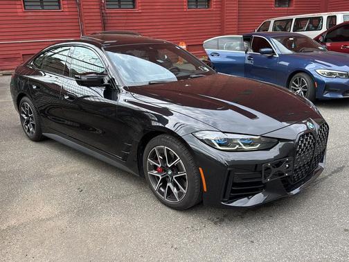 Black Sapphire Metallic 2024 BMW M440 i xDrive