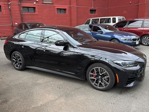Black Sapphire Metallic 2024 BMW M440 i xDrive