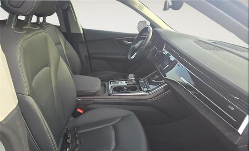 2023 Audi Q8 55 Premium Plus