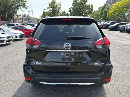 Magnetic Black 2017 Nissan Rogue SL