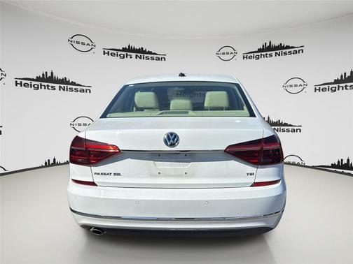 Pure White 2018 Volkswagen Passat 2.0T SEL Premium