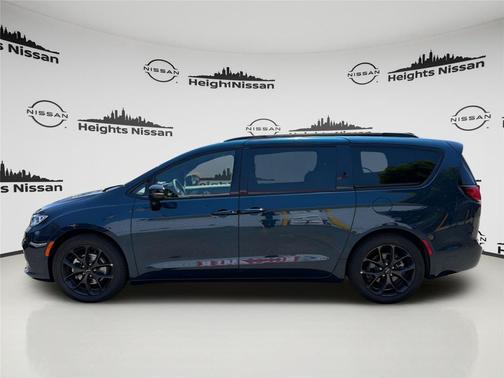 Fathom Blue Pearlcoat 2025 Chrysler Pacifica Limited