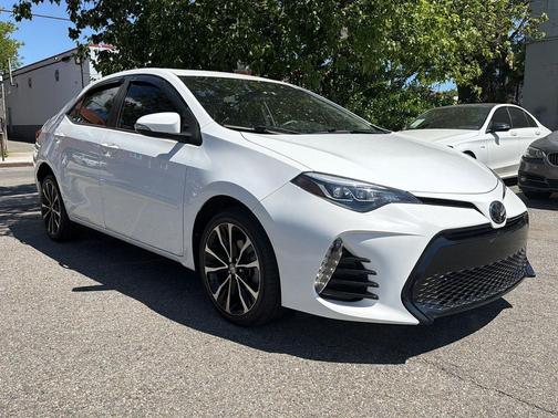 Super White 2017 Toyota Corolla XSE