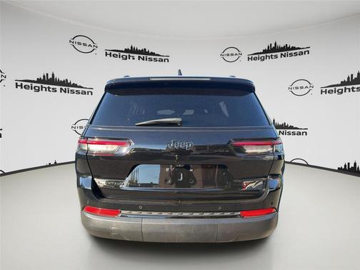 Diamond Black Crystal Pearlcoat 2022 Jeep Grand Cherokee L Altitude