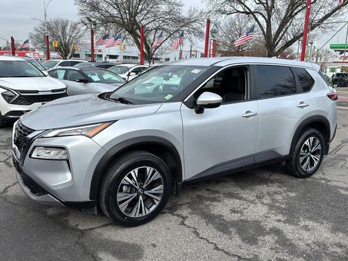 2022 Nissan Rogue SV