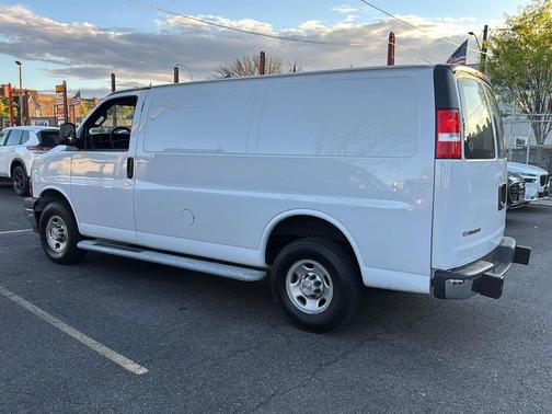 Summit White 2024 Chevrolet Express 2500 LT