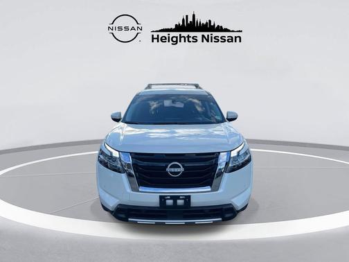 2024 Nissan Pathfinder SL 4WD