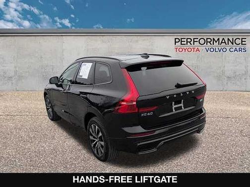 2025 Volvo XC60 Core