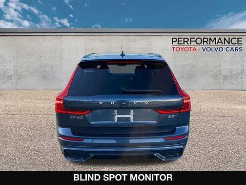 2025 Volvo XC60 Plus