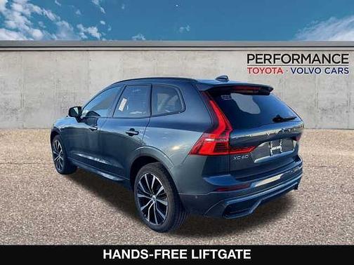 2025 Volvo XC60 Plus