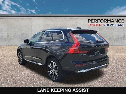 2022 Volvo XC60 B5 Inscription