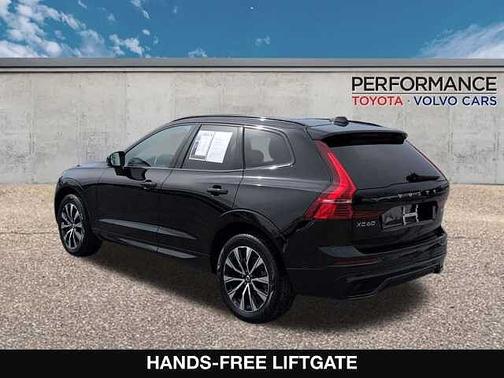 2025 Volvo XC60 Core