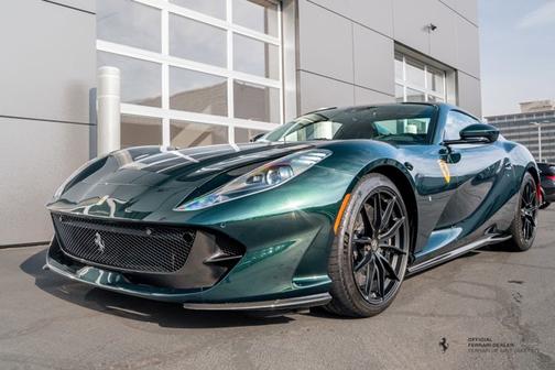 2022 Ferrari 812 GTS 