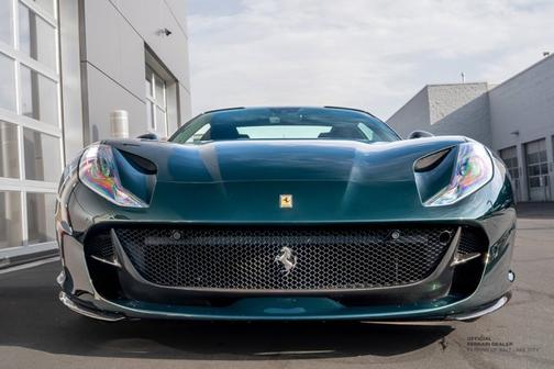 2022 Ferrari 812 GTS 