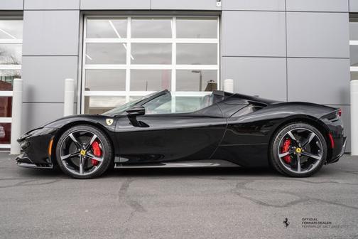 2022 Ferrari SF90 Spider 