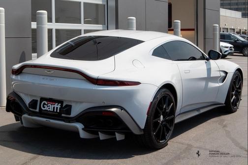 White 2019 Aston Martin Vantage Coupe