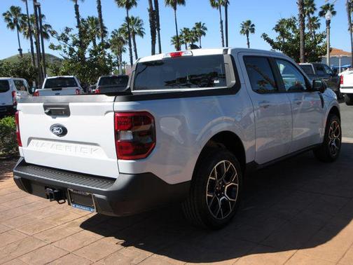 Space White Metallic 2026 Ford Maverick Lariat