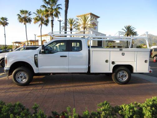 Oxford White 2026 Ford F-250 XL
