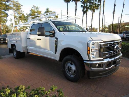 Oxford White 2026 Ford F-350 XL