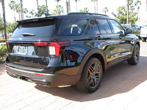 Agate Black Metallic 2026 Ford Explorer ST-Line