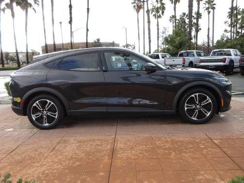 2021 Ford Mustang Mach-E SELECT