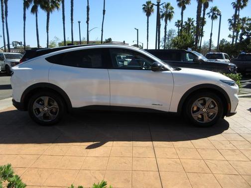 2023 Ford Mustang Mach-E SELECT