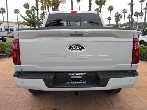 Avalanche 2026 Ford F-150 XLT