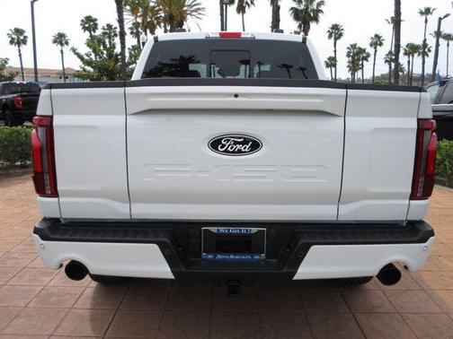Star White Metallic Tri-Coat 2026 Ford F-150 Lariat