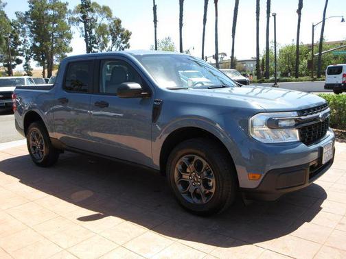 Azure Gray Metallic Tri-Coat 2024 Ford Maverick XLT