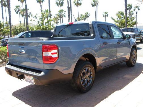 Azure Gray Metallic Tri-Coat 2024 Ford Maverick XLT