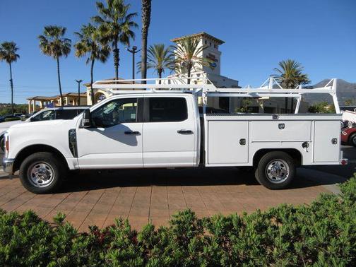 Oxford White 2026 Ford F-350 XL