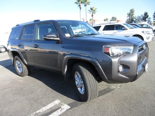 2020 Toyota 4Runner SR5