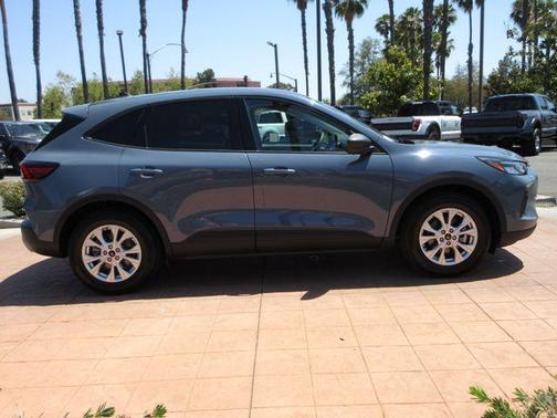 Vapor Blue Metallic 2025 Ford Escape Active