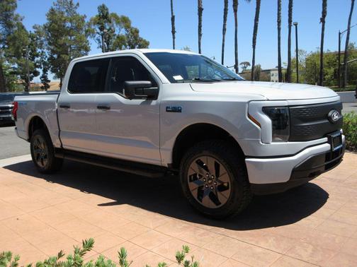 Avalanche 2024 Ford F-150 Lightning XLT