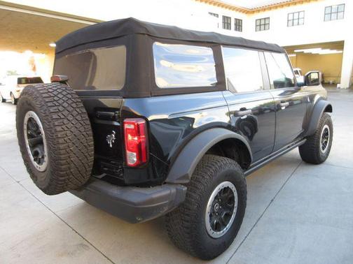 Shadow Black 2022 Ford Bronco Black Diamond