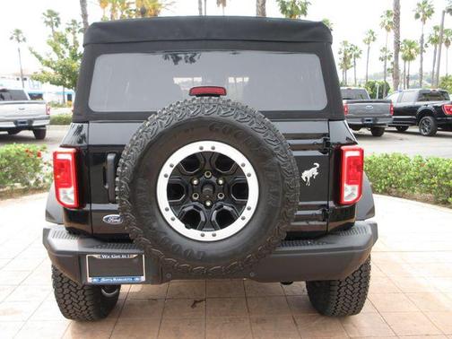 Shadow Black 2022 Ford Bronco Black Diamond