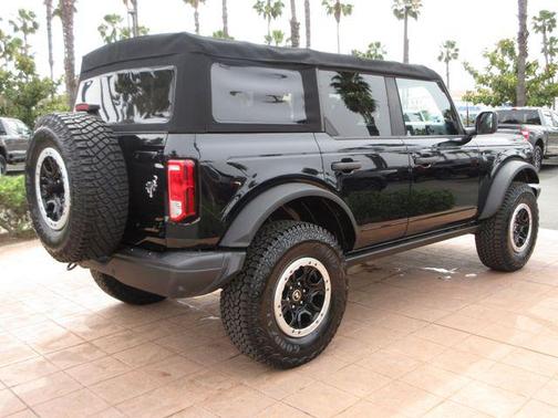 Shadow Black 2022 Ford Bronco Black Diamond