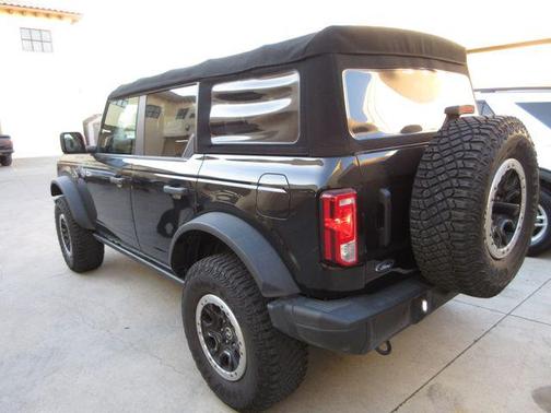 Shadow Black 2022 Ford Bronco Black Diamond