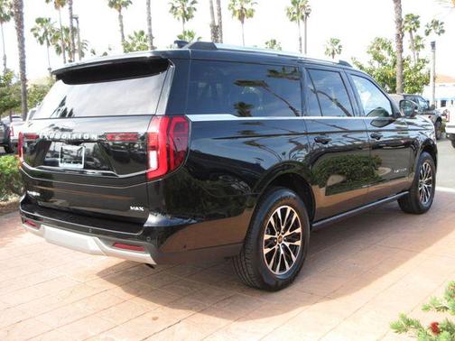 Black Metallic 2025 Ford Expedition Max Platinum