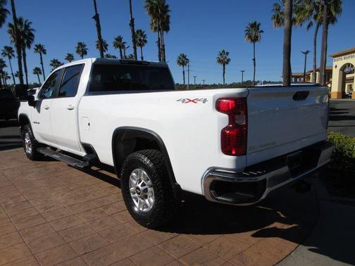Summit White 2024 Chevrolet Silverado 2500 LT