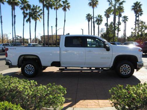 Summit White 2024 Chevrolet Silverado 2500 LT