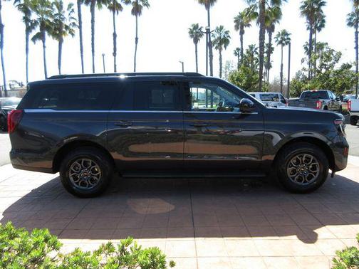 Dark Matter Gray Metallic 2025 Ford Expedition Max Active 4x2